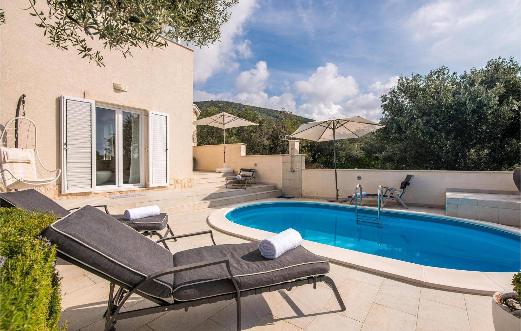 Beautiful Home In Martinscica With Wifi מראה חיצוני תמונה