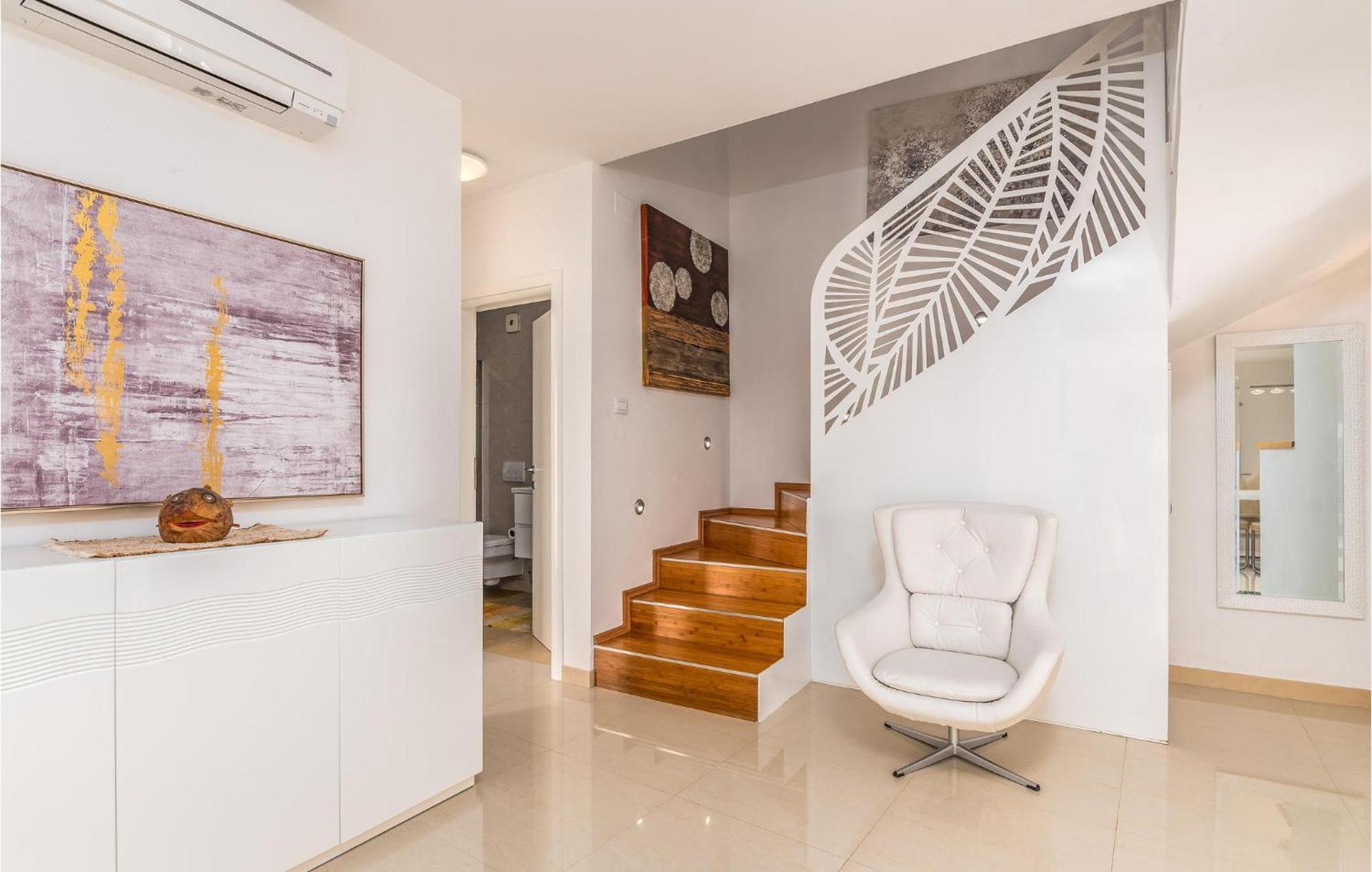 Beautiful Home In Martinscica With Wifi מראה חיצוני תמונה