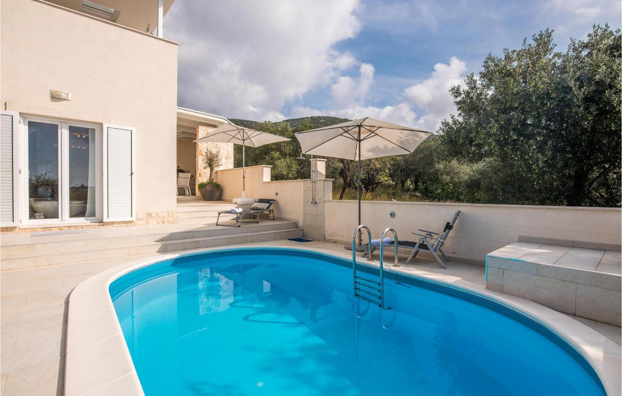 Beautiful Home In Martinscica With Wifi מראה חיצוני תמונה