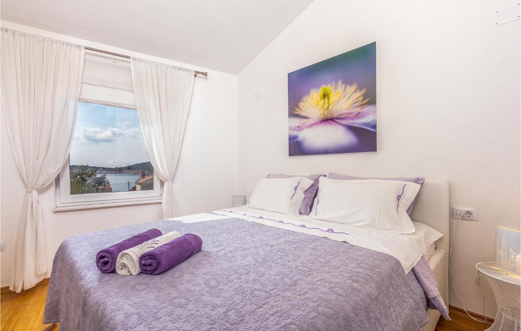 Beautiful Home In Martinscica With Wifi מראה חיצוני תמונה